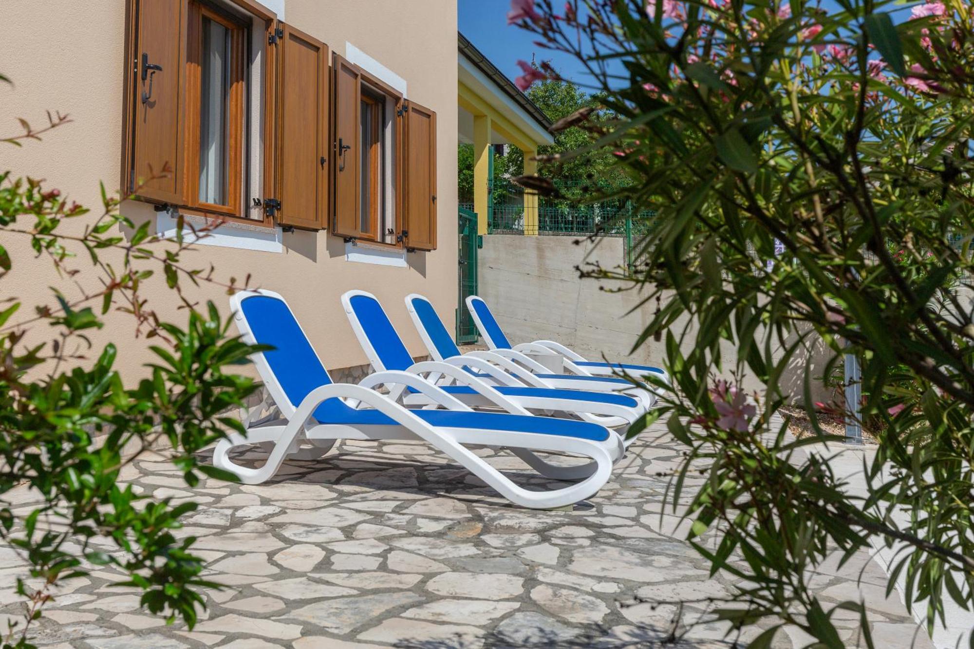 Apartments "Alen" Nedescina Exterior photo