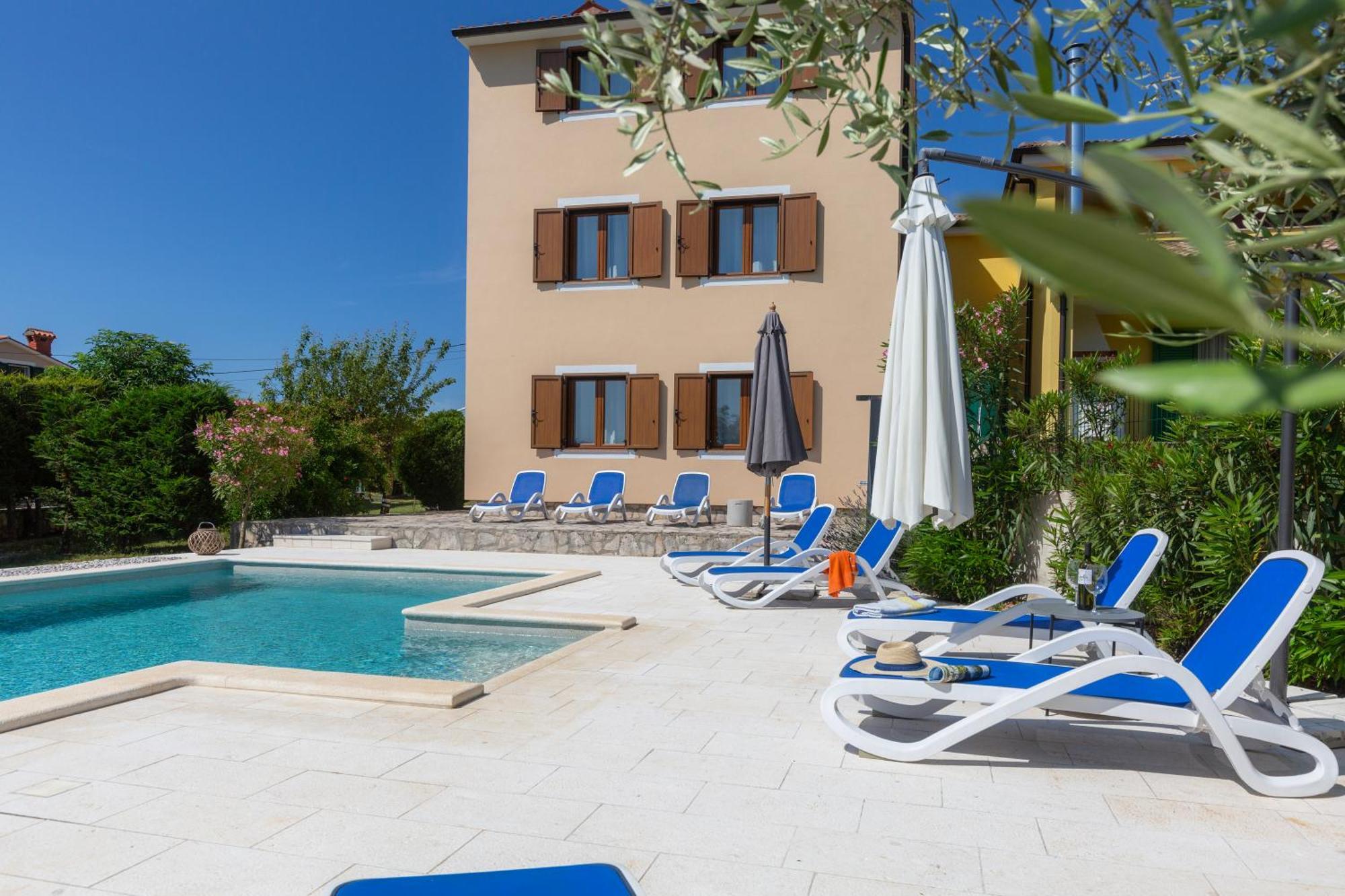 Apartments "Alen" Nedescina Exterior photo