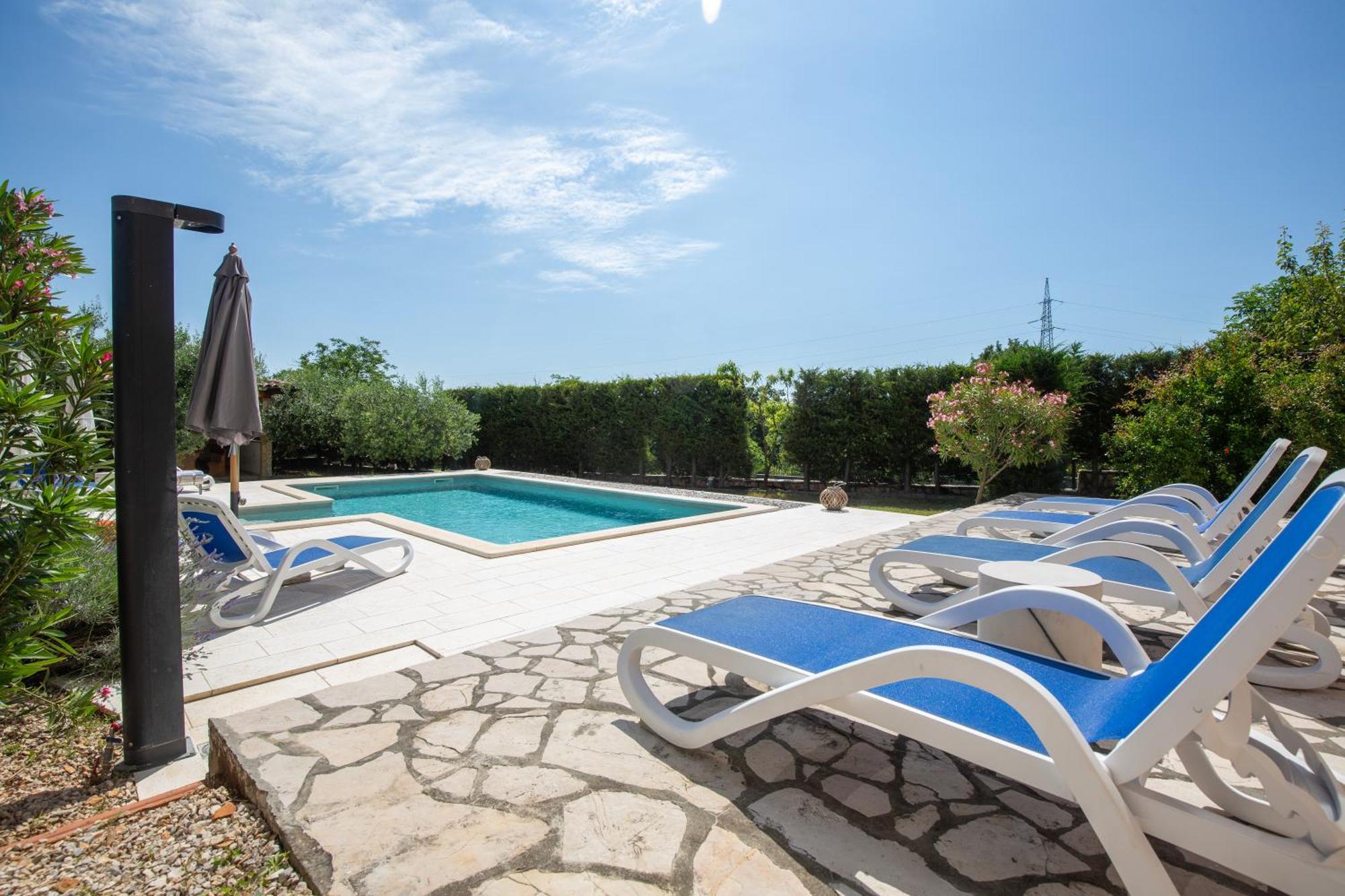 Apartments "Alen" Nedescina Exterior photo
